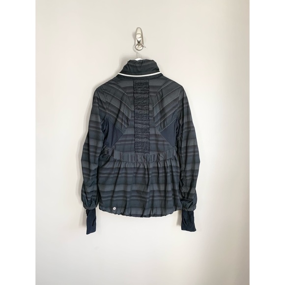 Lululemon Athletica Run Hustle Jacket - Picture 5 of 15